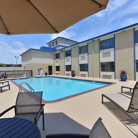 Baymont By Wyndham Ardmore I-35 Екстер'єр фото