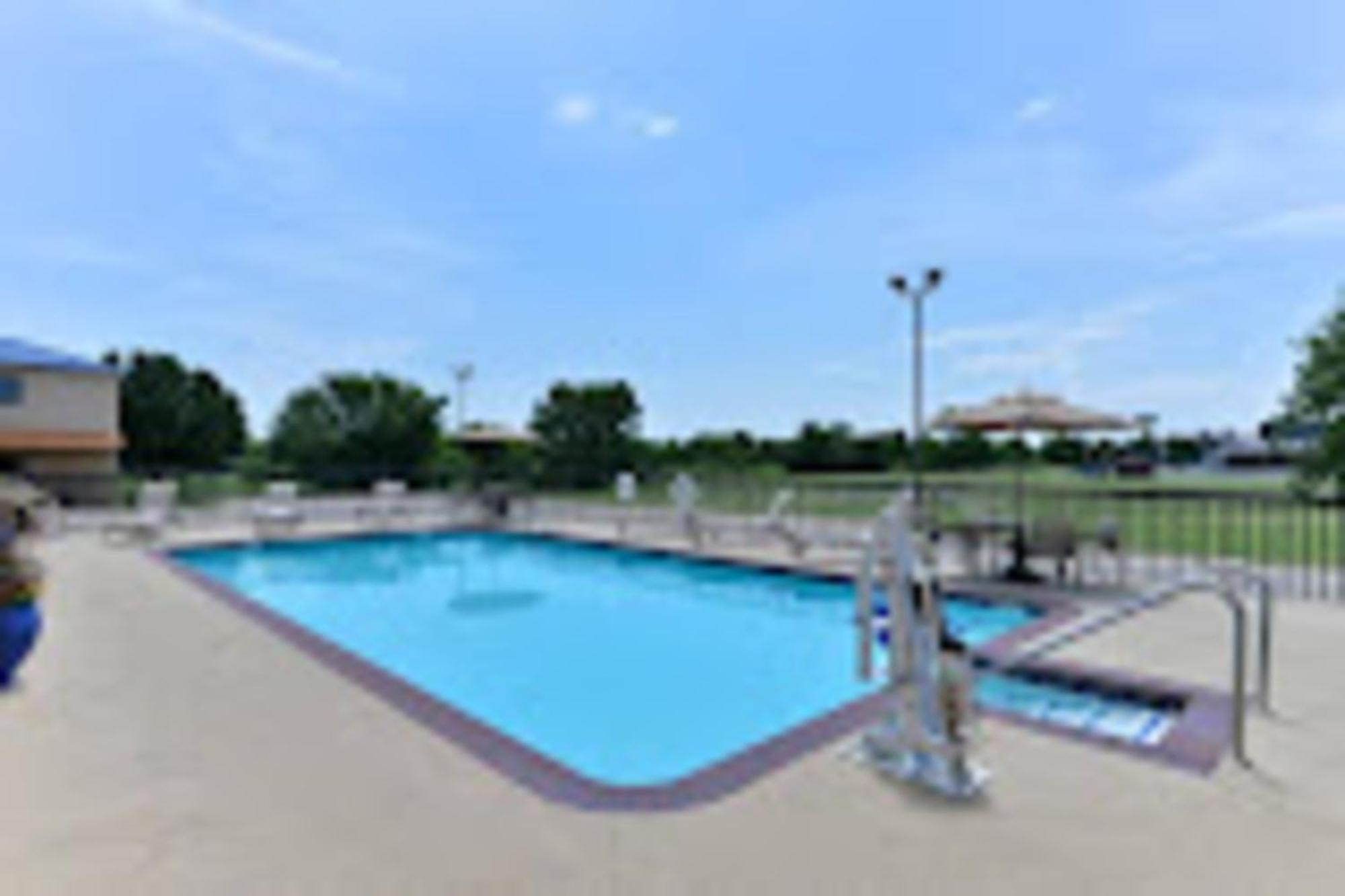 Baymont By Wyndham Ardmore I-35 Екстер'єр фото